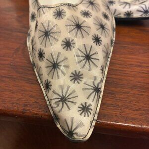 womens kitten heel pumps